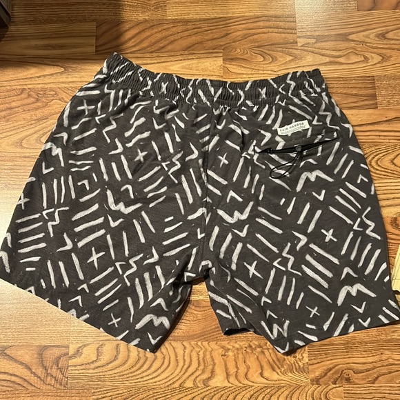 Fair Harbor size XXL bathing suit with liner. - Picture 2 of 4